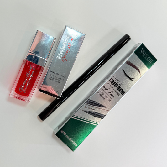 Duo Lápiz de tinta de doble punta más gloss hidratante.