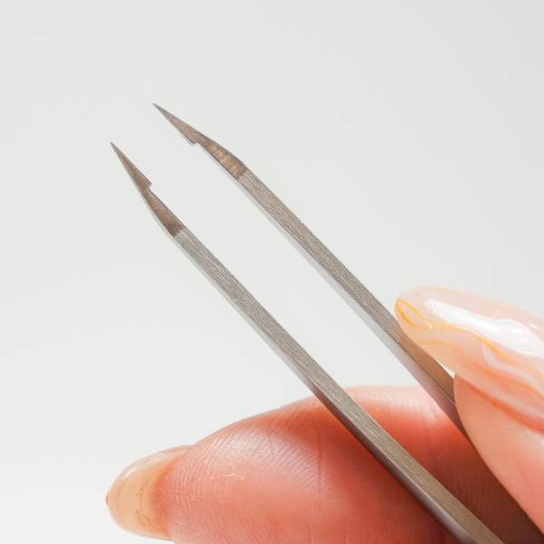 Pinzas puntiagudas para cejas, de acero inoxidable de súper alta calidad.